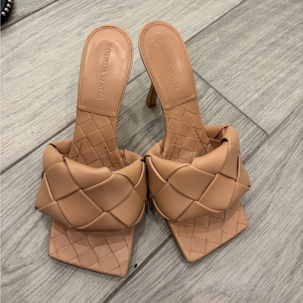 Bottega Veneta Tan Woven Leather Mules